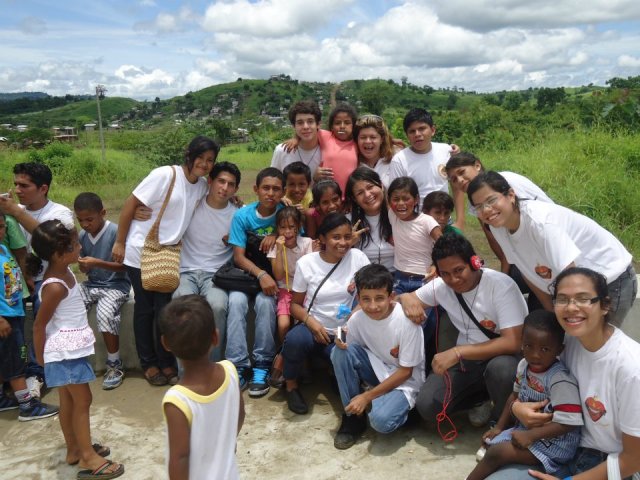 380215_274969845924453_302307949_n