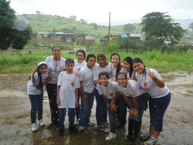 524429_274970852591019_622191838_n