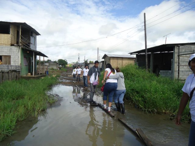 539893_274961815925256_1025385175_n